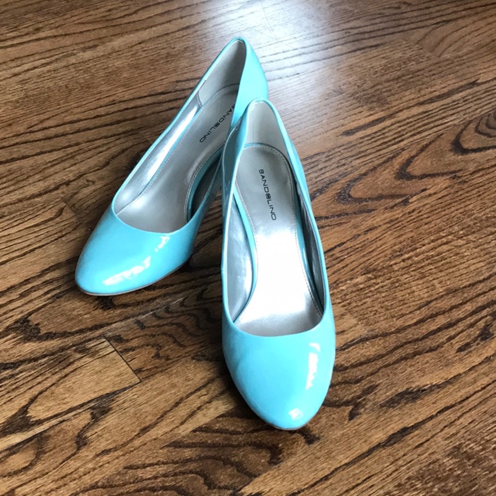 Bandolino Aqua Patent Heels